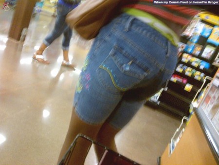 elölről lehet, semmi sem látszik, de hátulról... sajna ebbe a naciba észrevétlenül nem lehet, mert túl világos is, a szára is túl hosszú...pech...